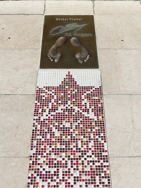 这层微妙的 这层微妙的